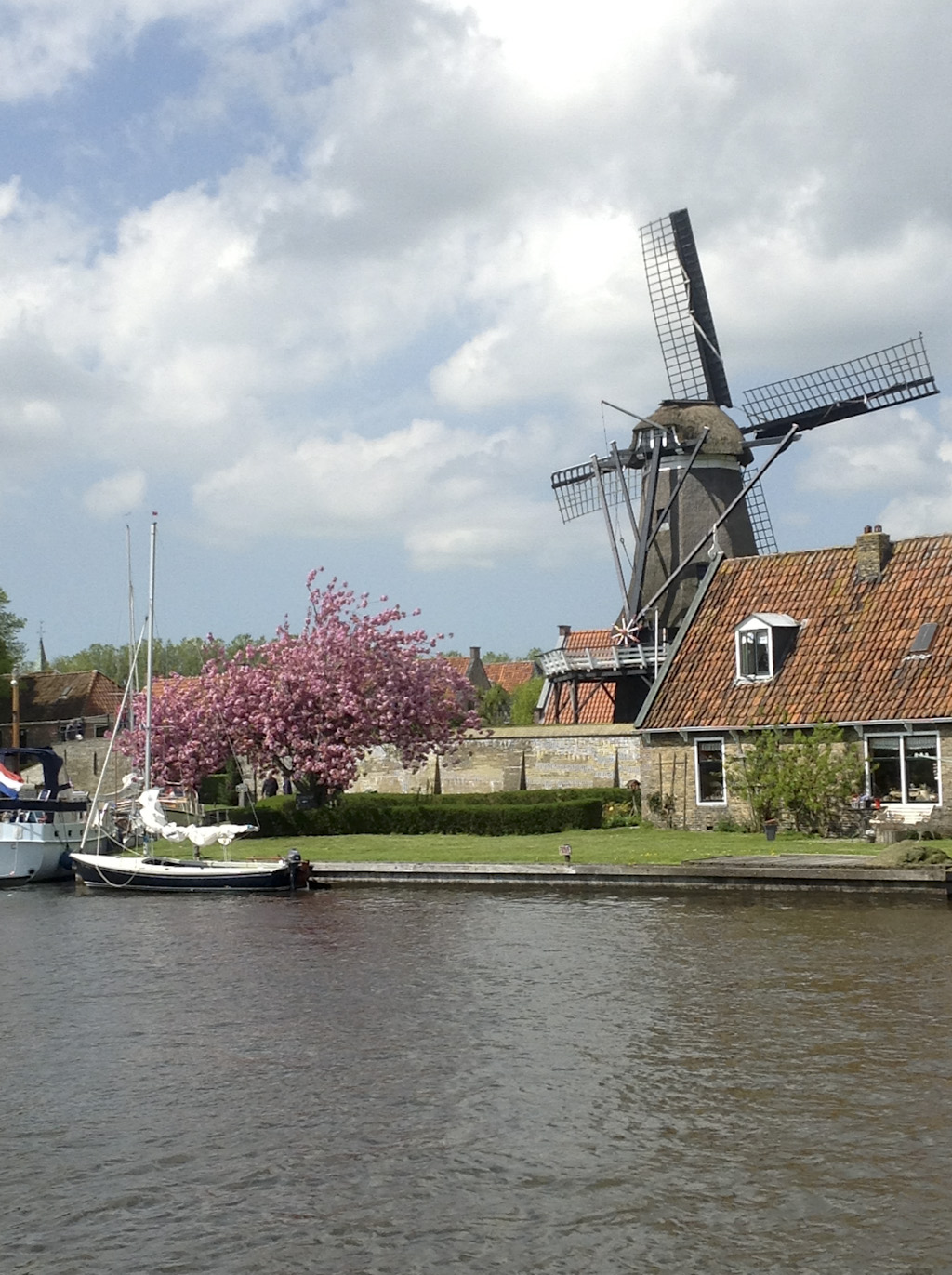 Yachtcharter Friesland – GJS | HW Yachtcharter