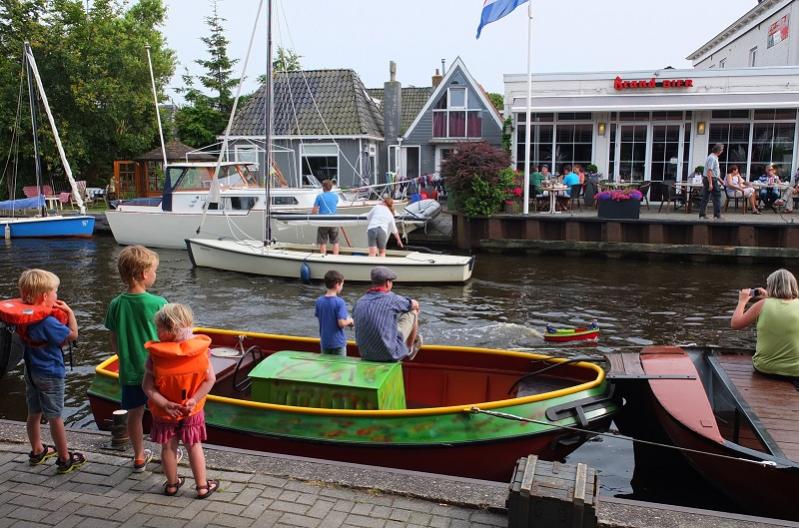 Yachtcharter Terherne | Kameleon dorp