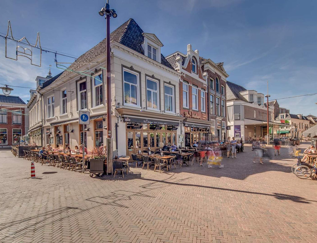 Boot-Huren-En-Dineren-Aan-Boord-De-Walrus-Sneek-4