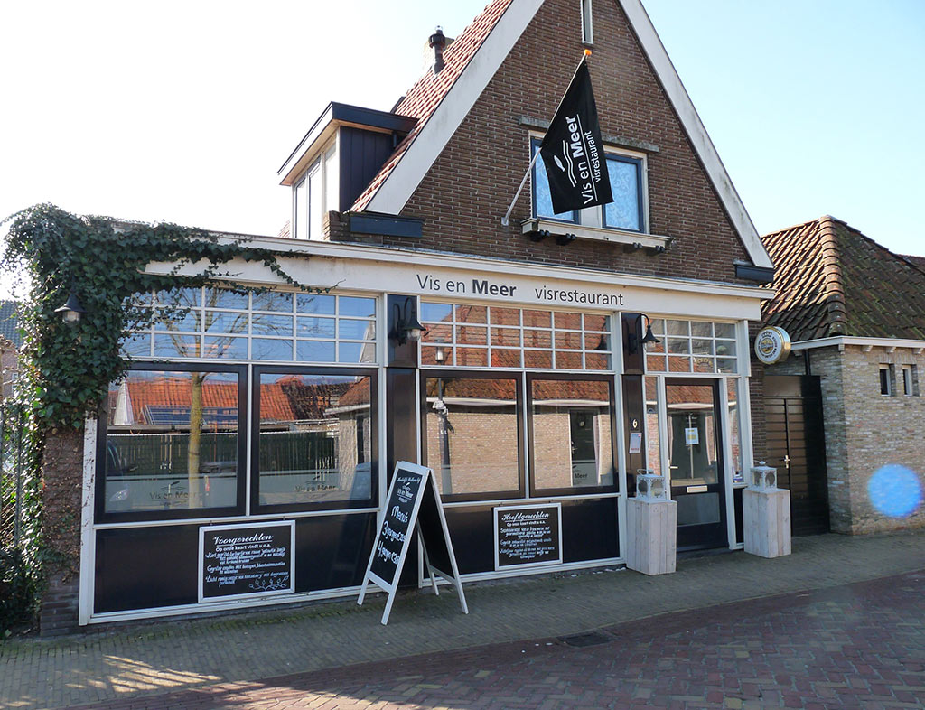 Boot-Huren-En-Dineren-Aan-Boord-Vis-En-Meer-Woudsend