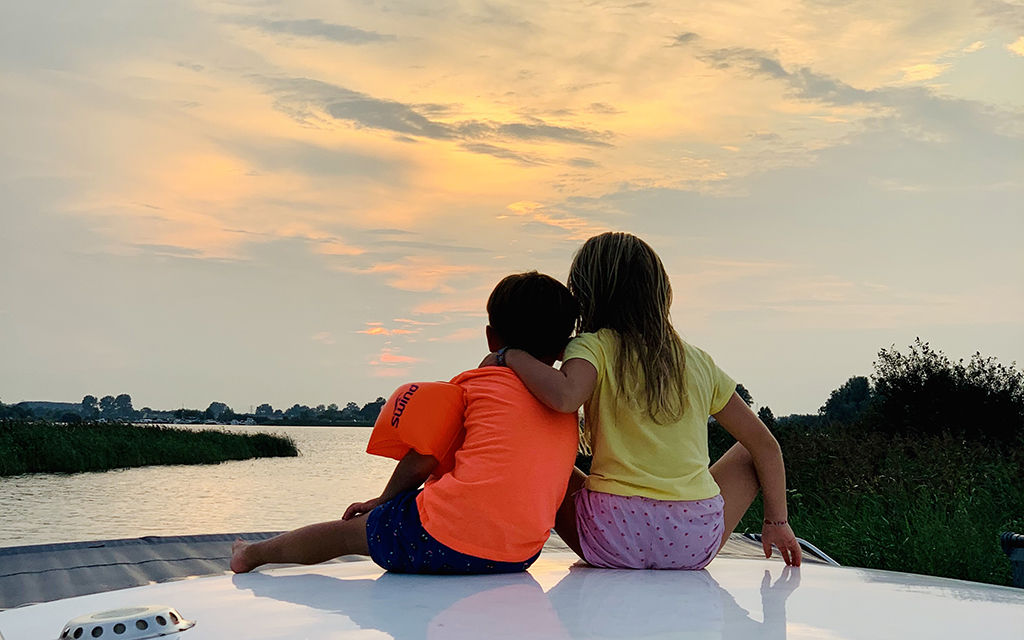 Nooit-Gevaren-Boot-Huren-Friesland-Zonder-Vaarbewijs-HW18--